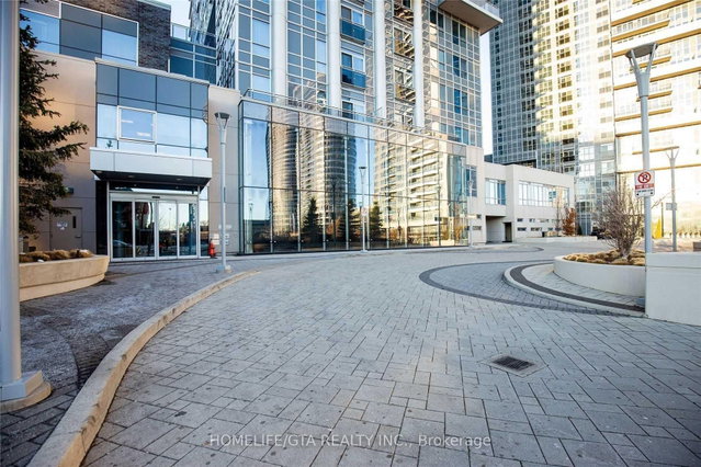 1316 - 275 Village Green Square