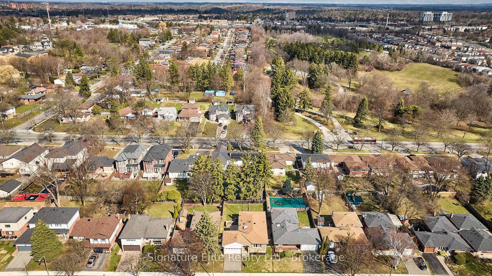 Detached House for sale at 34 Tilley Drive, Toronto, Ontario, M1C 2G2 - Centennial Scarborough - MLS: E12972620