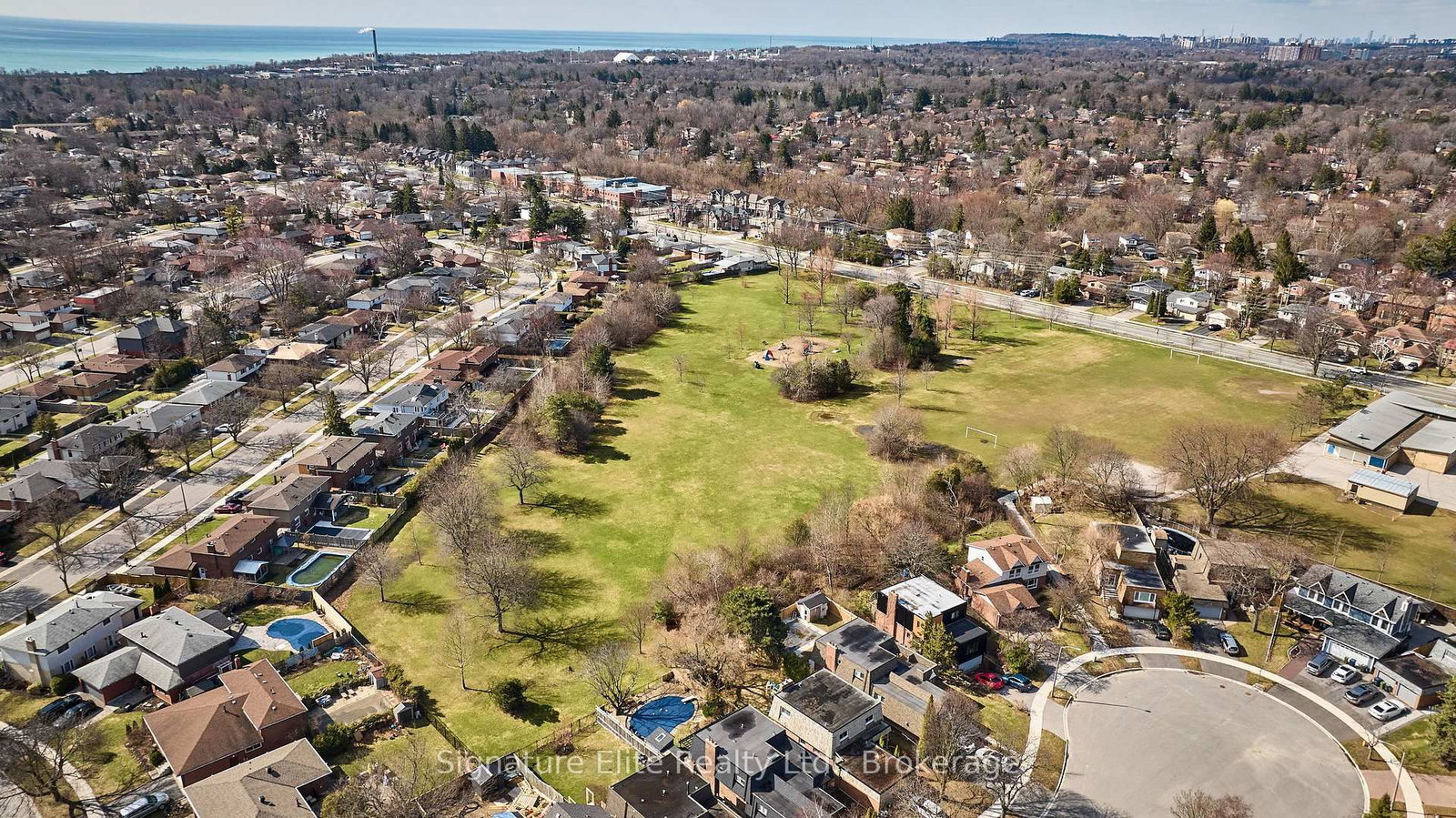 Detached House for sale at 34 Tilley Drive, Toronto, Ontario, M1C 2G2 - Centennial Scarborough - MLS: E12972620