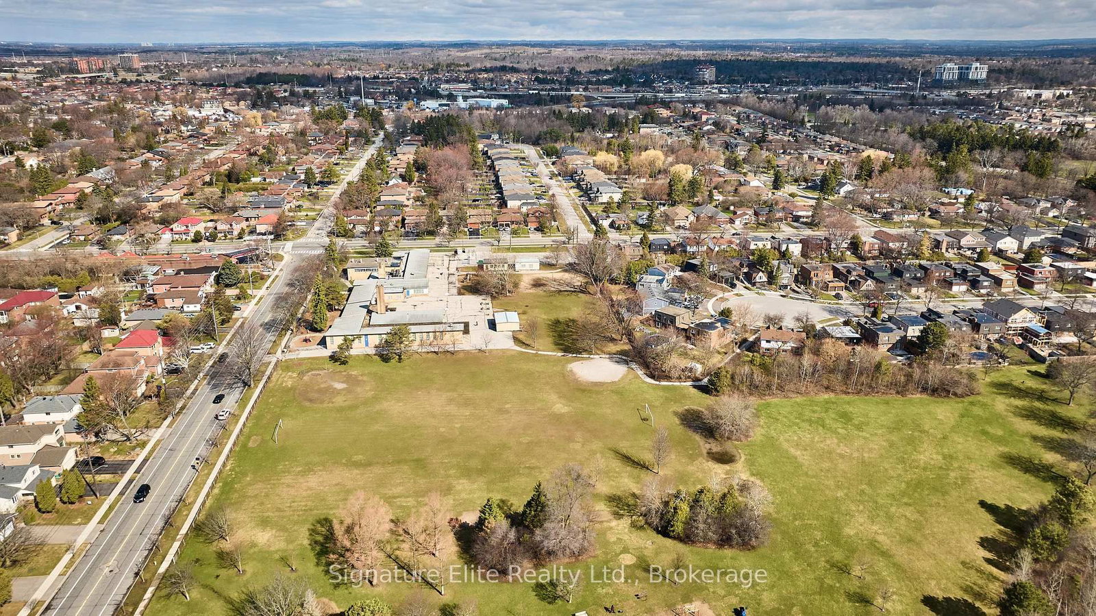 Detached House for sale at 34 Tilley Drive, Toronto, Ontario, M1C 2G2 - Centennial Scarborough - MLS: E12972620