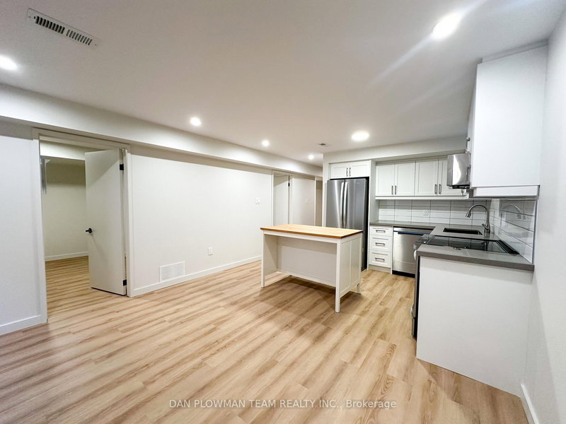 Bsmt - 813 Groveland Ave, Oshawa, L1K 0C3 | Image 3