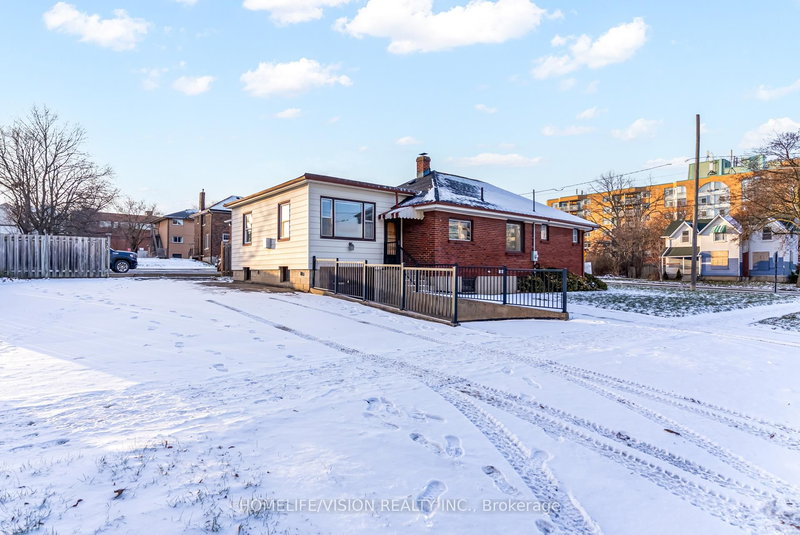133 Mary St E, Whitby, L1N 2P3 | Image 2