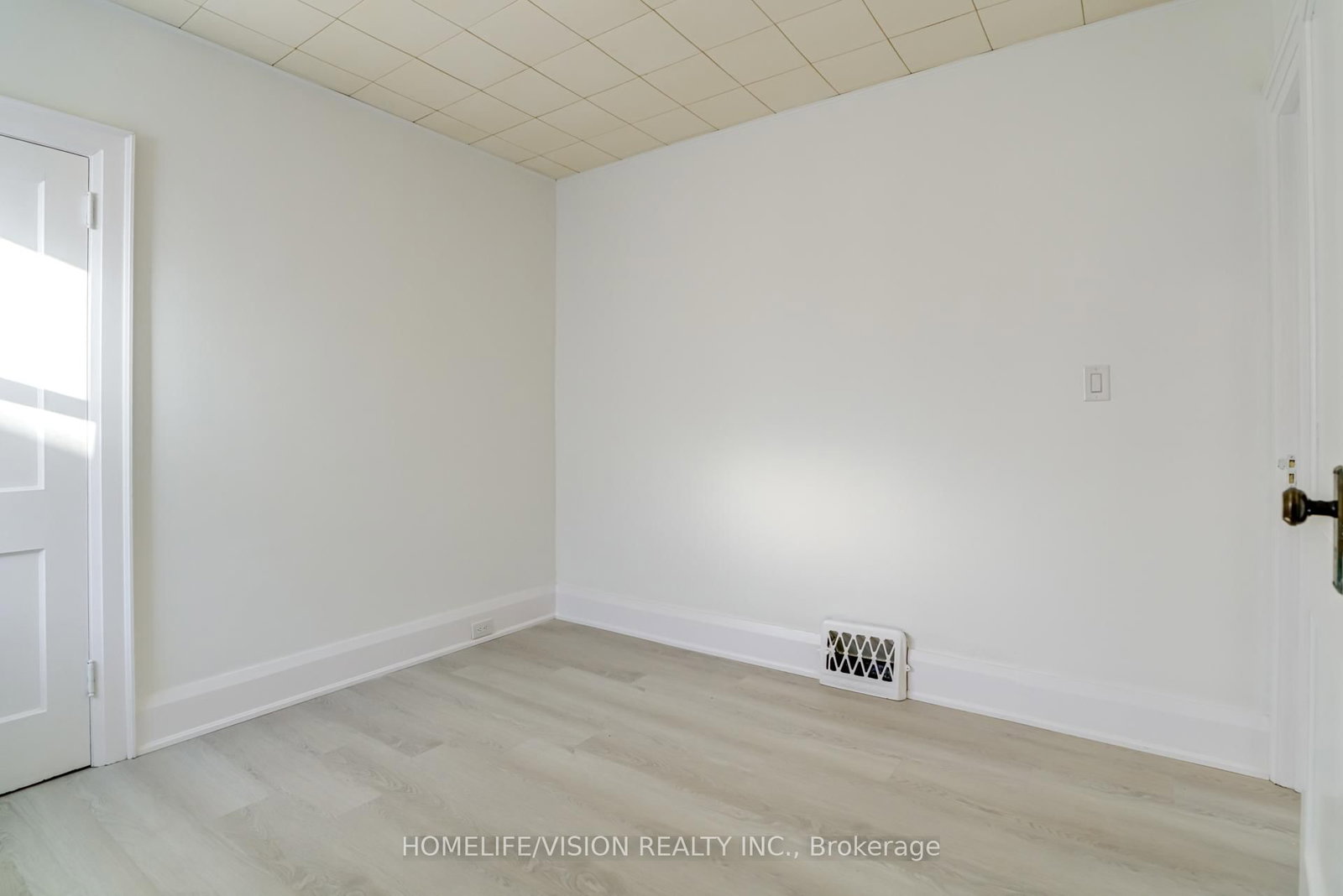 133 Mary Street E - Photo 27