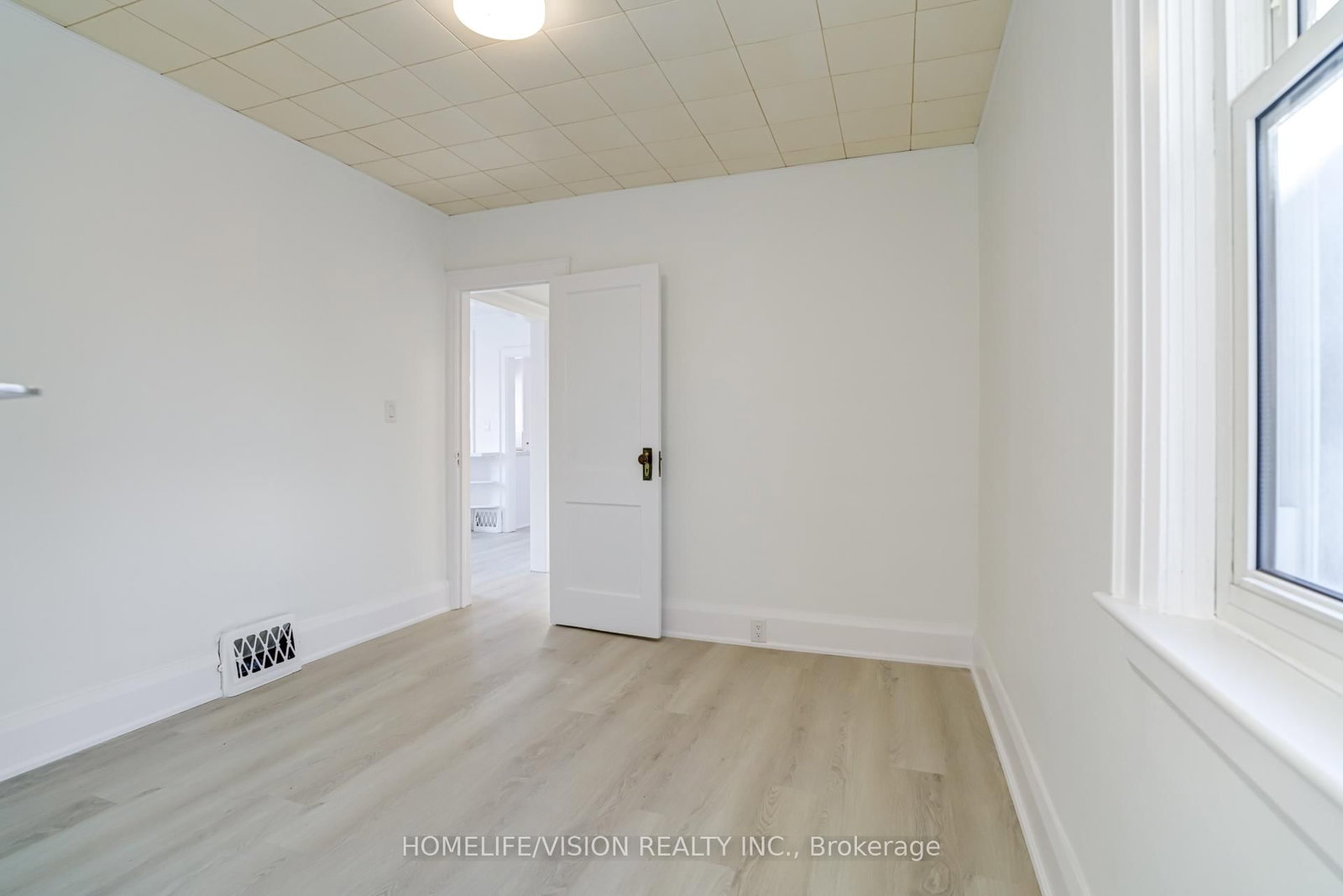 133 Mary Street E - Photo 28