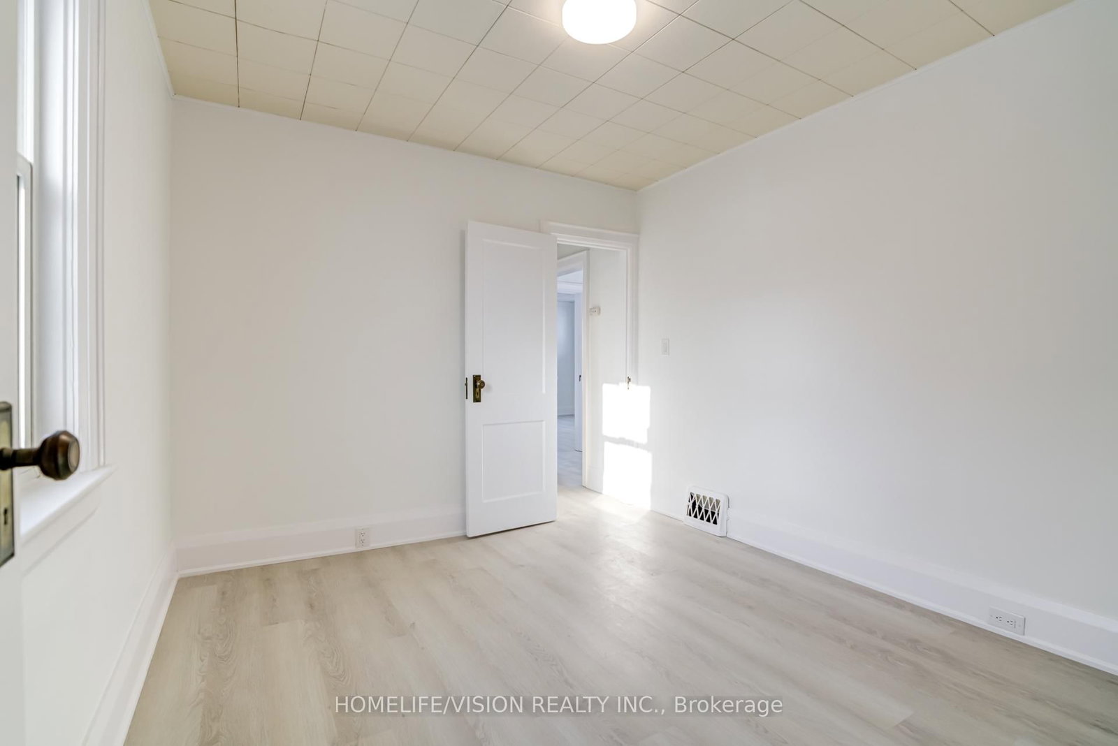 133 Mary Street E - Photo 31