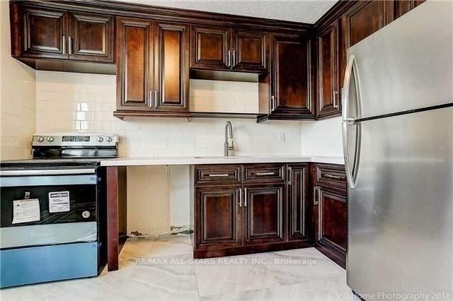 1812 - 100 Wingarden Court