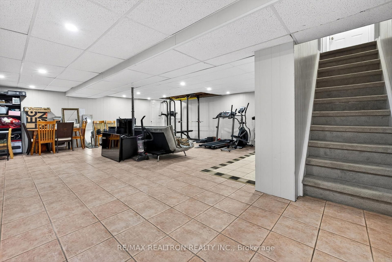 Detached House for sale at 301 Lupin Drive, Whitby, Ontario, L1N 1Y5 - Downtown Whitby - MLS: E12973702