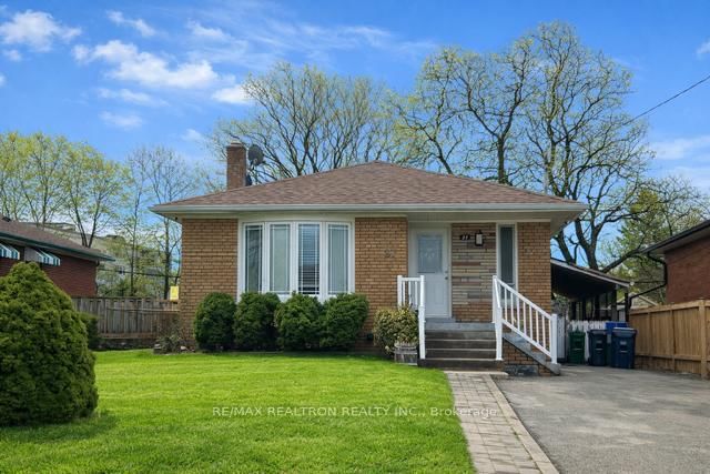 home for lease on 27 Safari Street