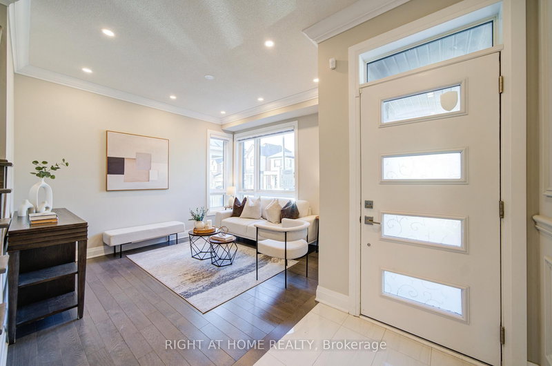 3007 Hollyberry Tr, Pickering, L1X 0N5 | Image 2