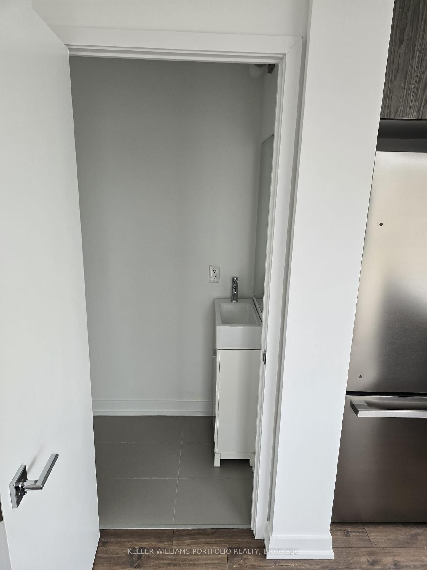 35 Birchcliff Avenue, Unit 9 - Photo 11