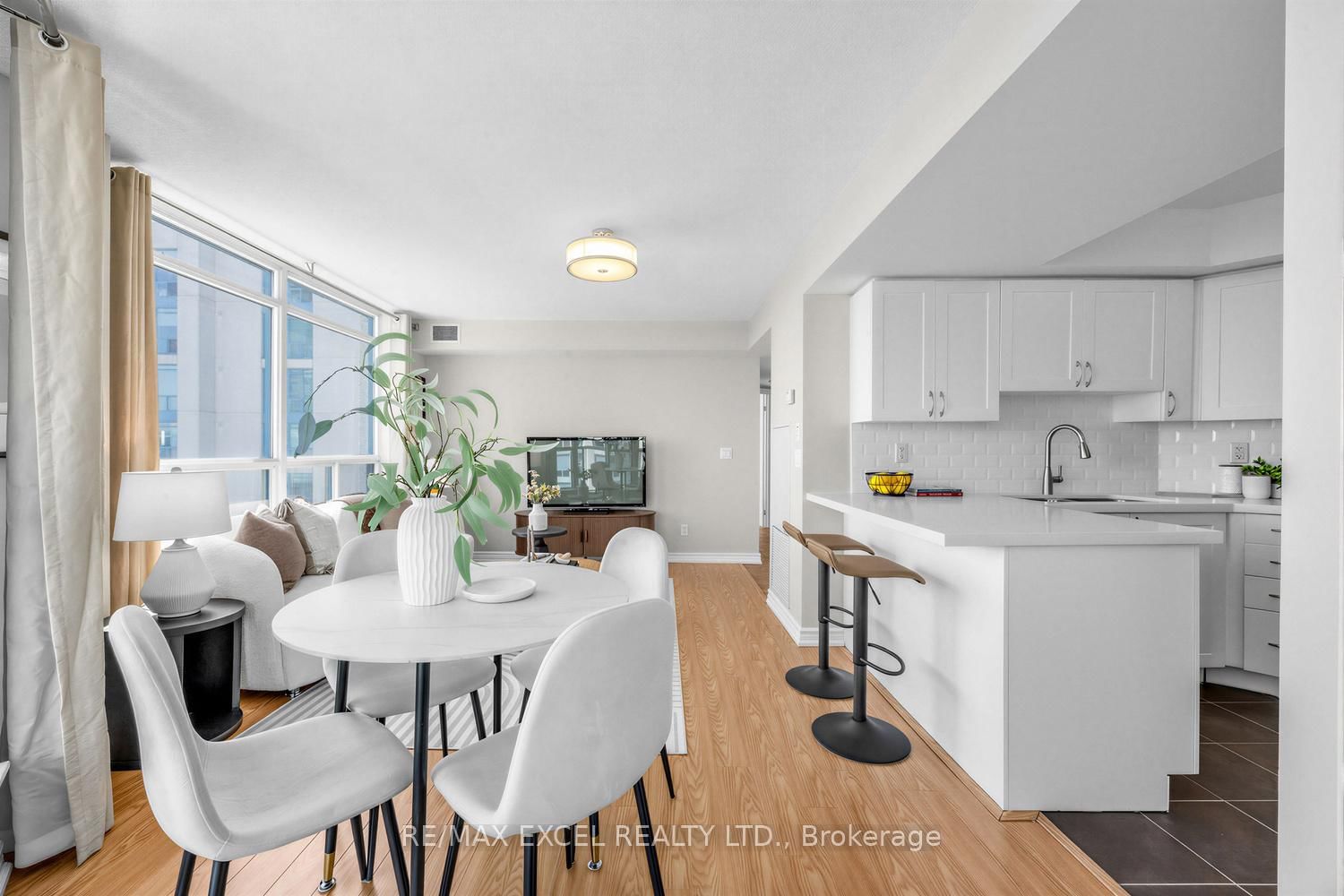 Condo for sale at 916-340 Watson Street, Whitby, Ontario, L1N 9G1 - Port Whitby - MLS: E12974532