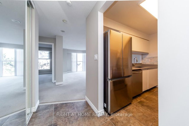 301 - 90 Dale Avenue