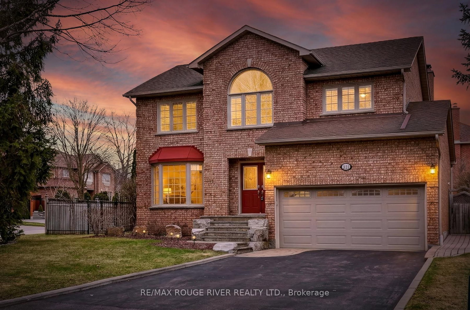 Detached House for sale at 60 Emmett Place, Whitby, Ontario, L1R 2B4 - Pringle Creek - MLS: E12974824