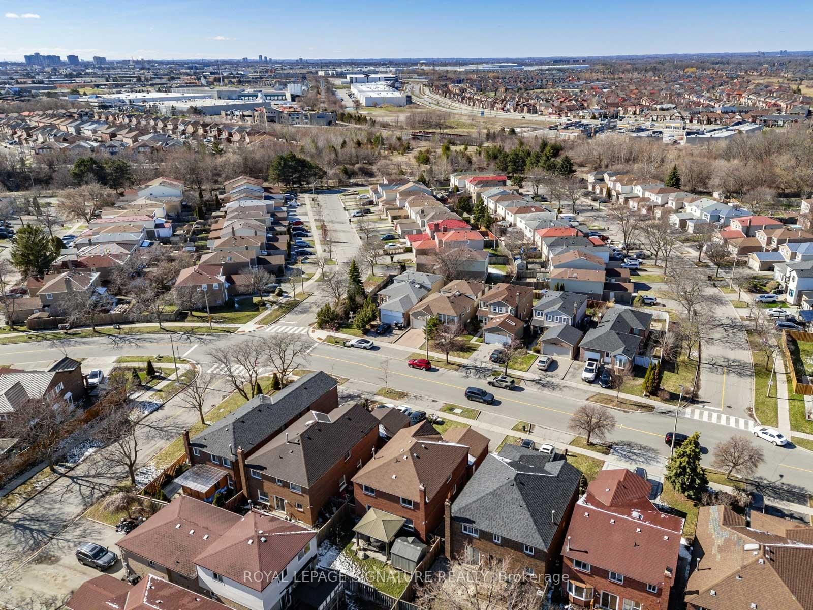 Detached House for sale at 171 Hupfield Trail, Toronto, Ontario, M1B 4P1 - Malvern - MLS: E12974884