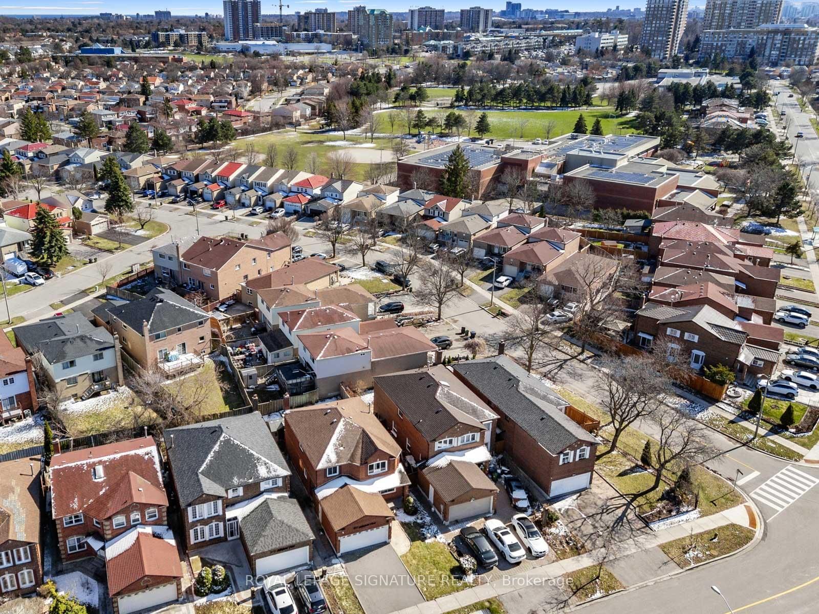 Detached House for sale at 171 Hupfield Trail, Toronto, Ontario, M1B 4P1 - Malvern - MLS: E12974884