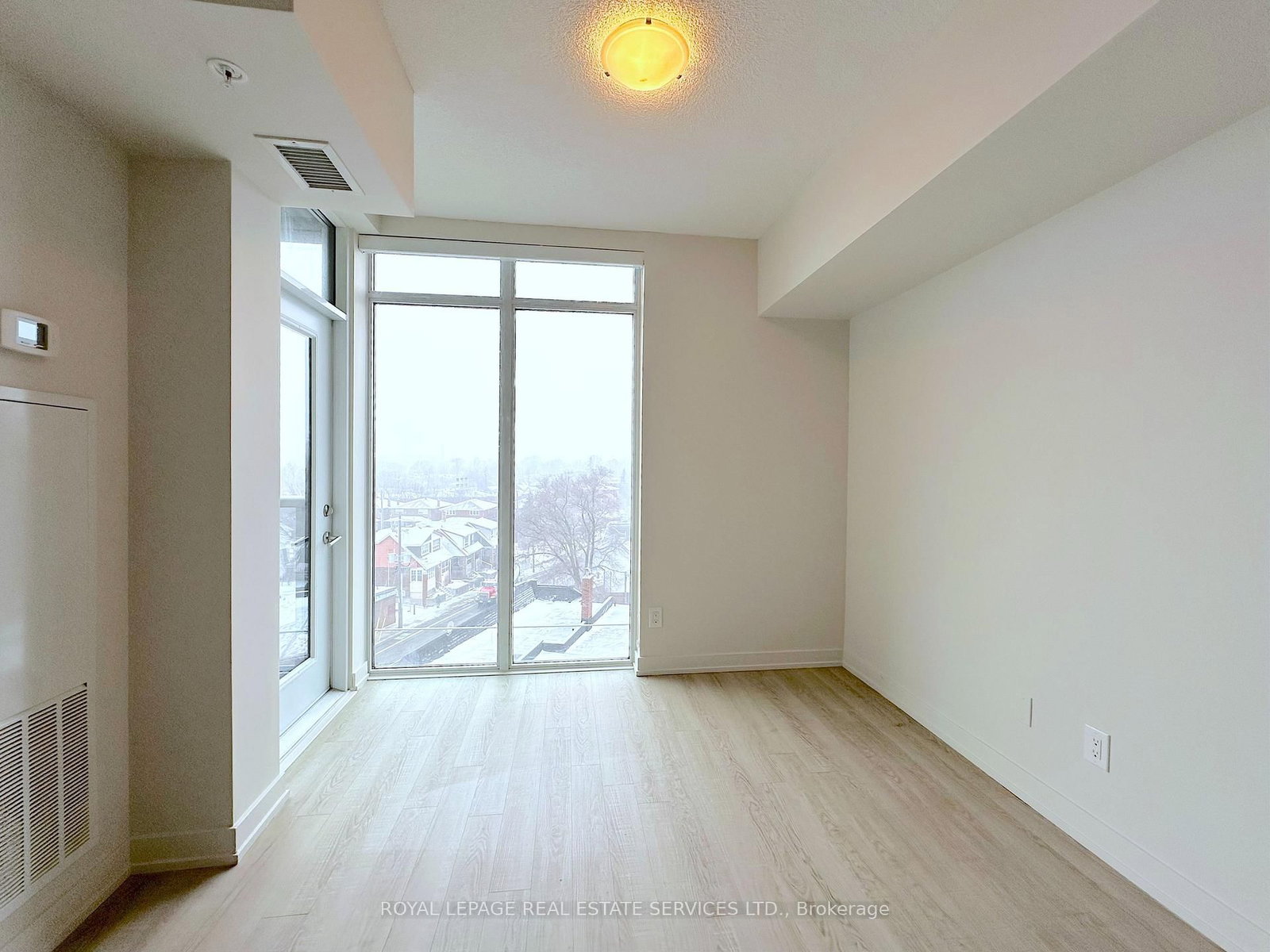 763 Woodbine Avenue, Unit 605 - Photo 5