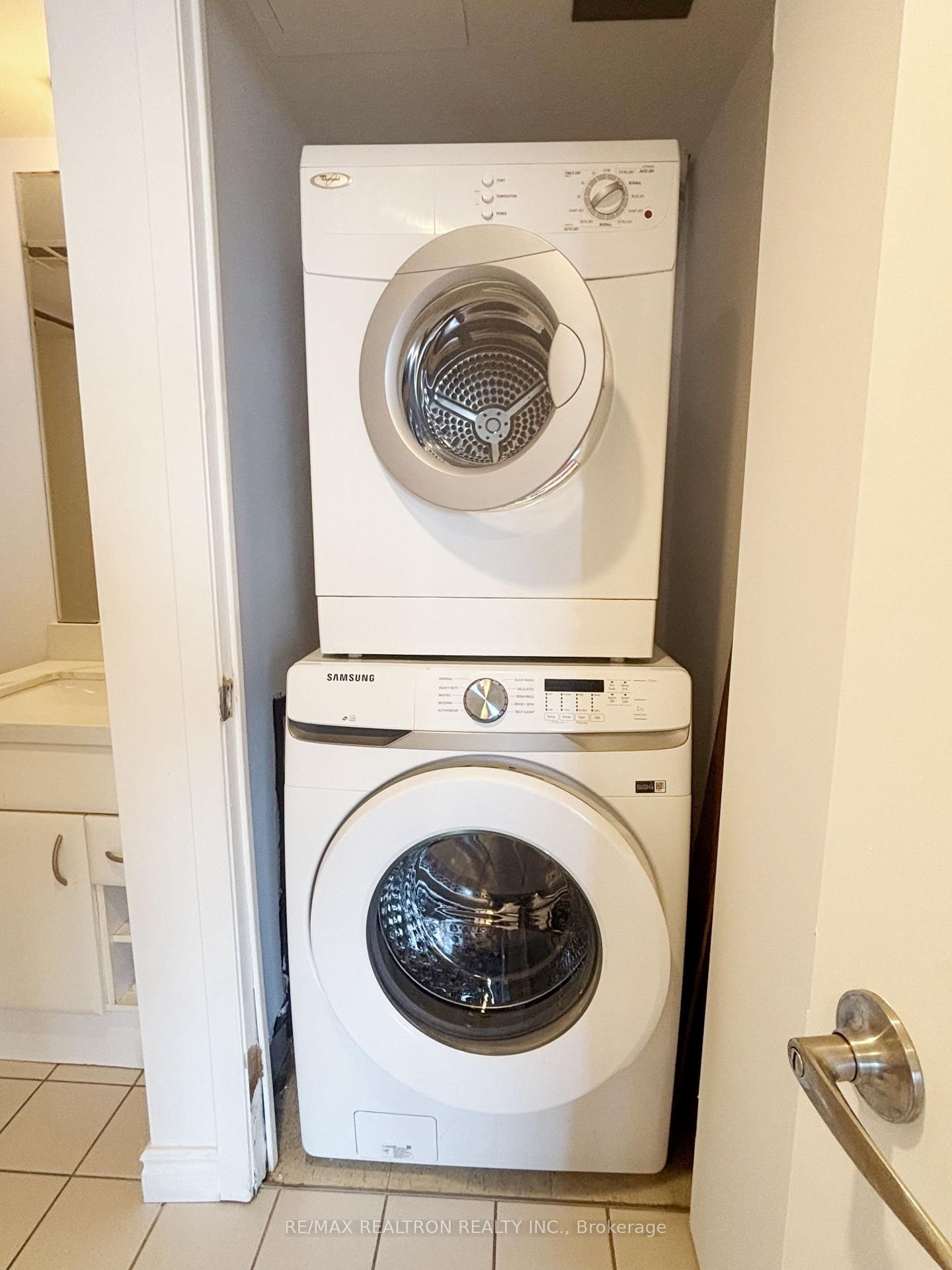 36 Lee Centre Drive, Unit 1115 - Photo 10