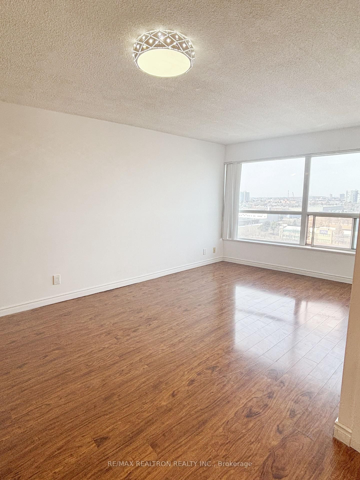 36 Lee Centre Drive, Unit 1115 - Photo 3