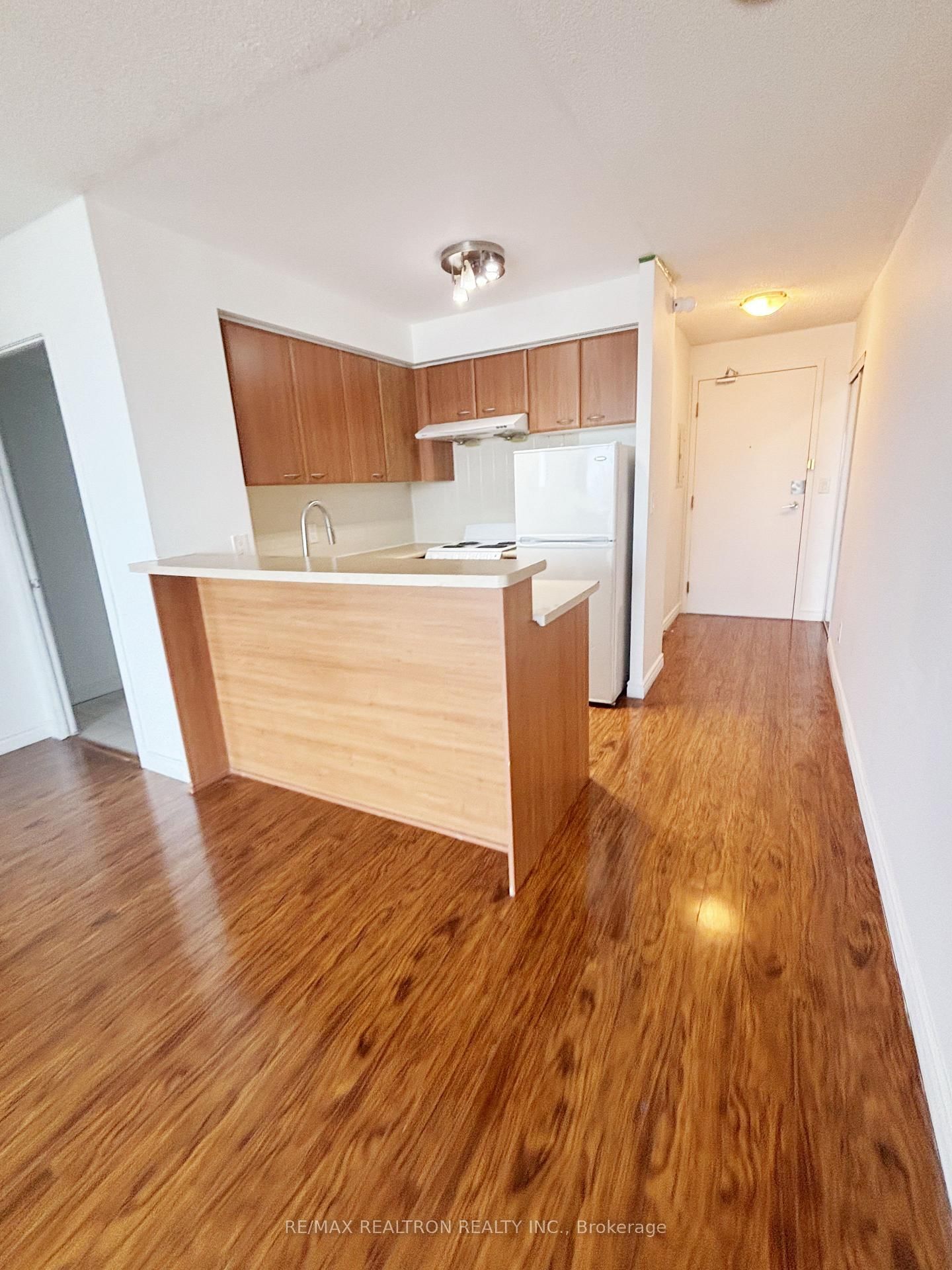 36 Lee Centre Drive, Unit 1115 - Photo 5