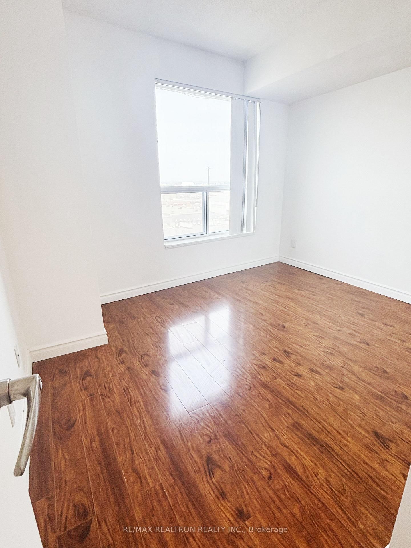 36 Lee Centre Drive, Unit 1115 - Photo 7