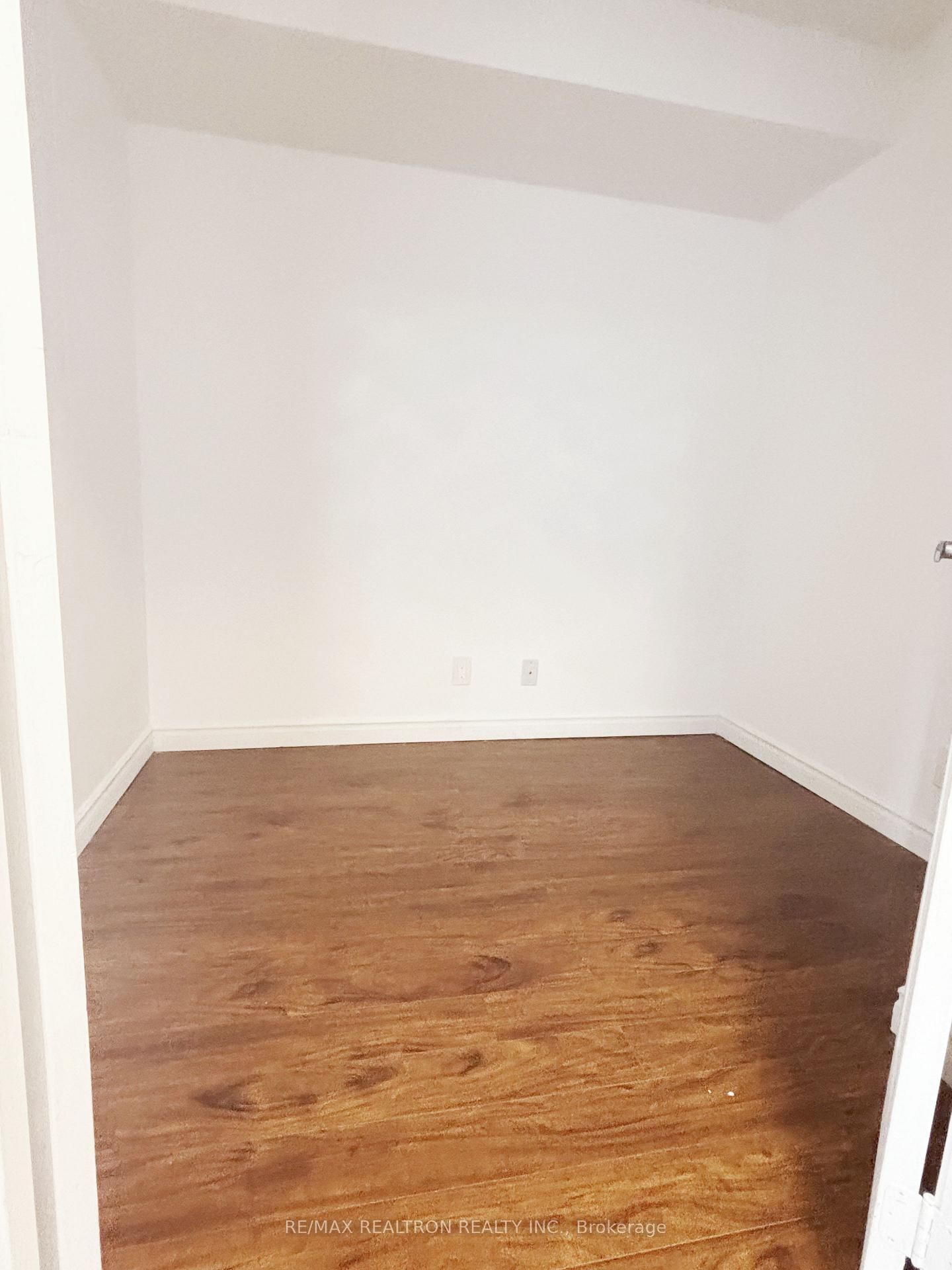 36 Lee Centre Drive, Unit 1115 - Photo 8