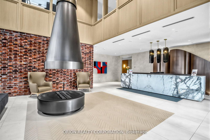 110 - 201 Brock St S, Whitby, L1N 4K2 | Image 2