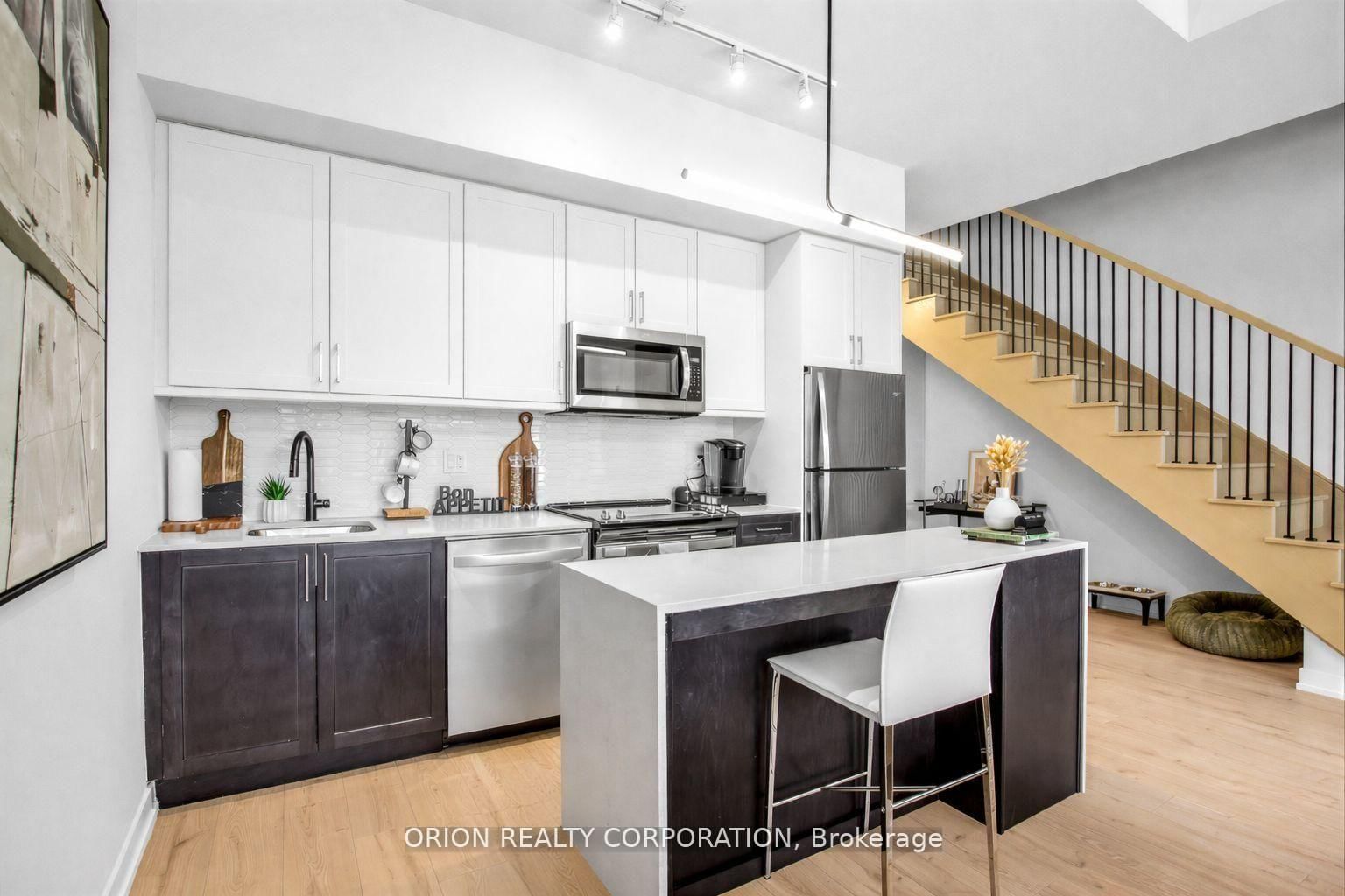 Condo for sale at 110-201 Brock Street, Whitby, Ontario, L1N 4K2 - Downtown Whitby - MLS: E12975216