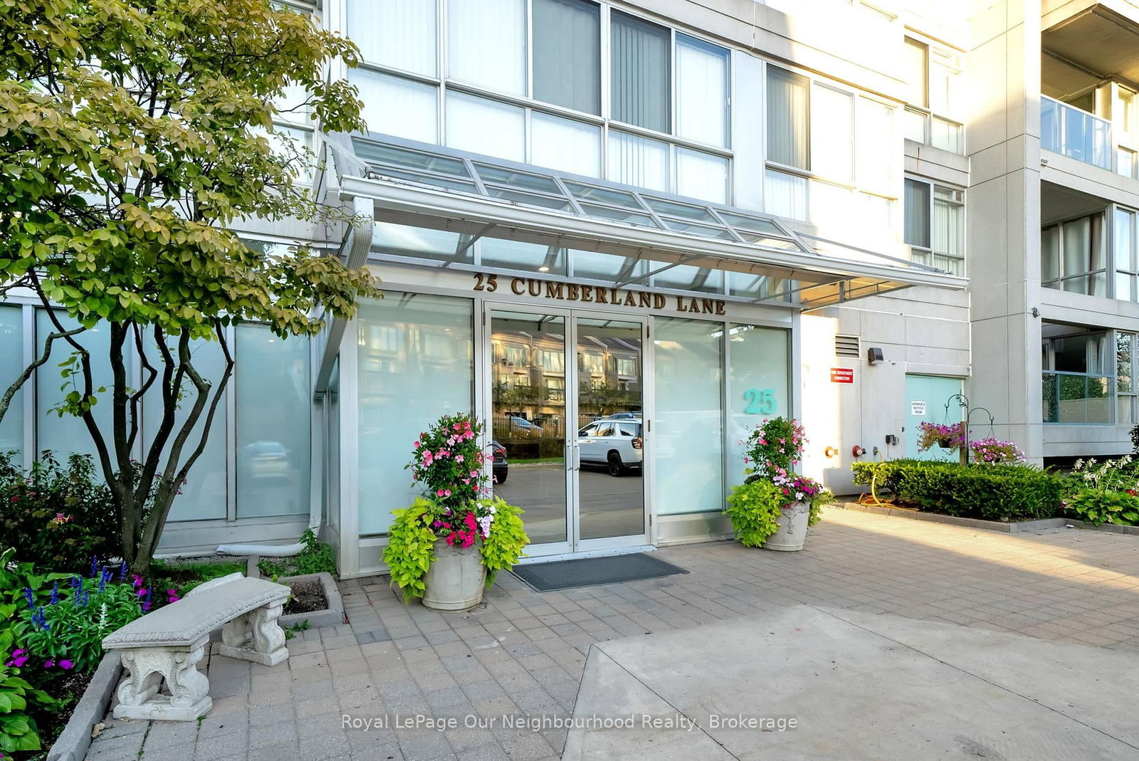 25 Cumberland Lane, Unit 304 - Photo 4