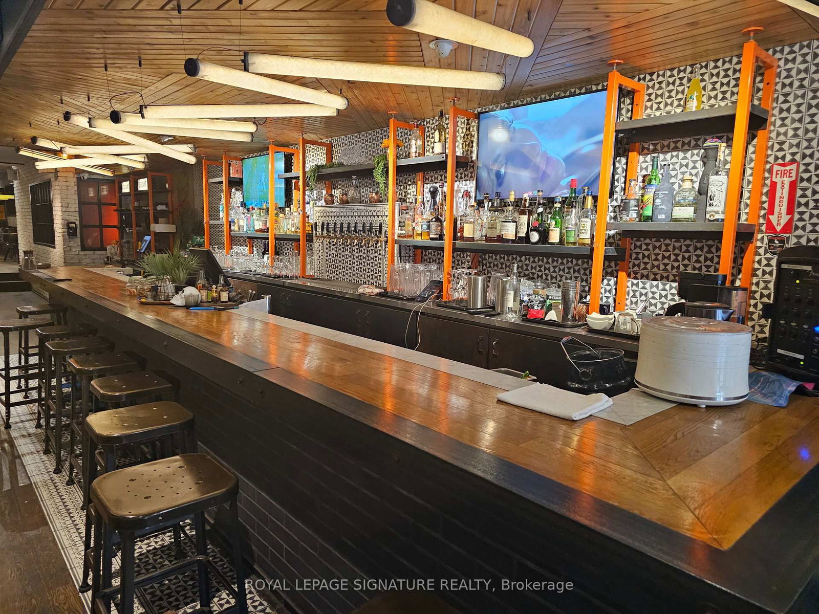 780 Queen Street E - Photo 9