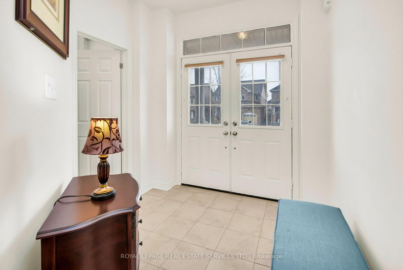 1714 Goldsmith Dr, Oshawa, L1K 0T8 | Image 3