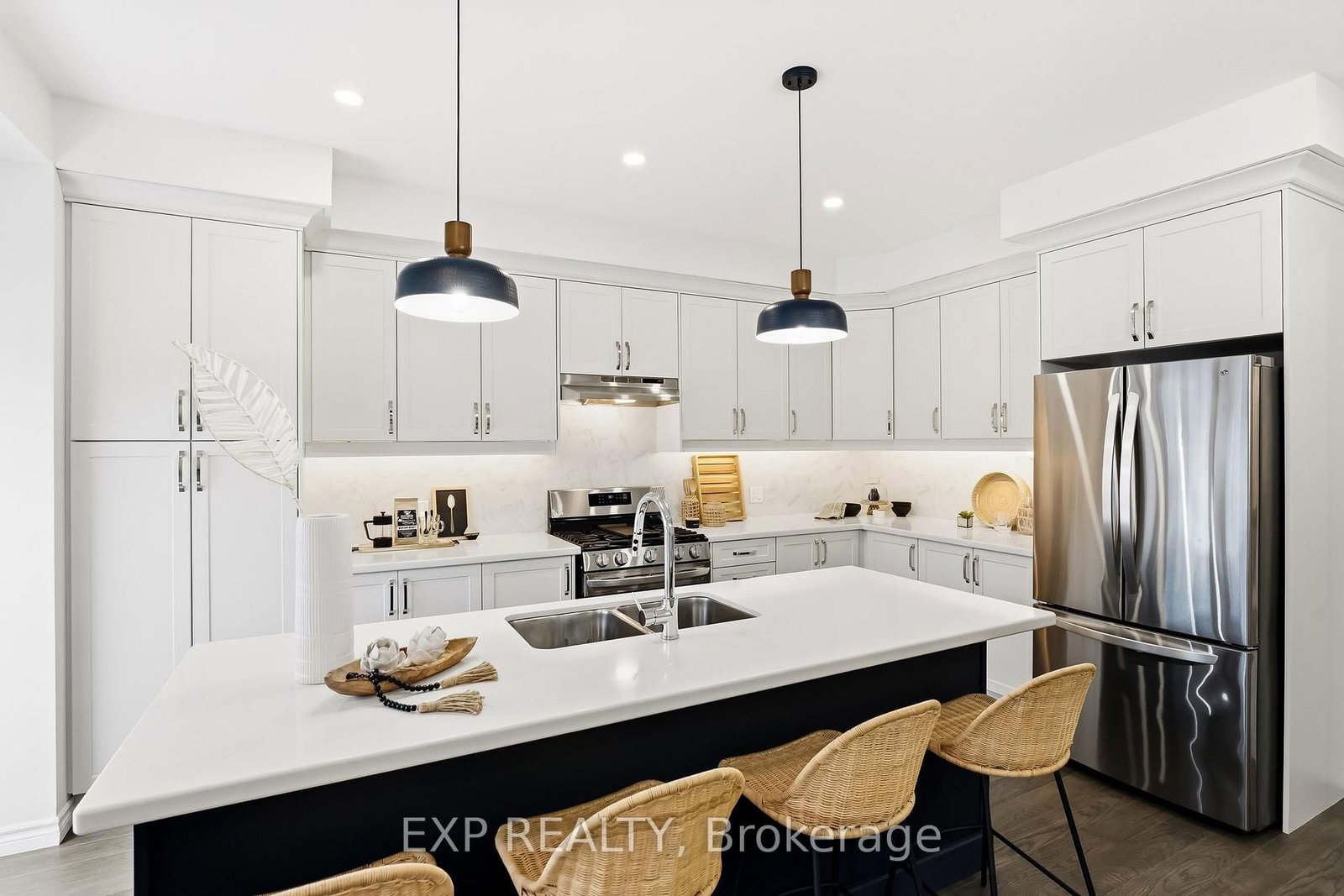 Townhouse for sale at 31 Shand Lane, Scugog, Ontario, L9L 0C7 - Port Perry - MLS: E12976358