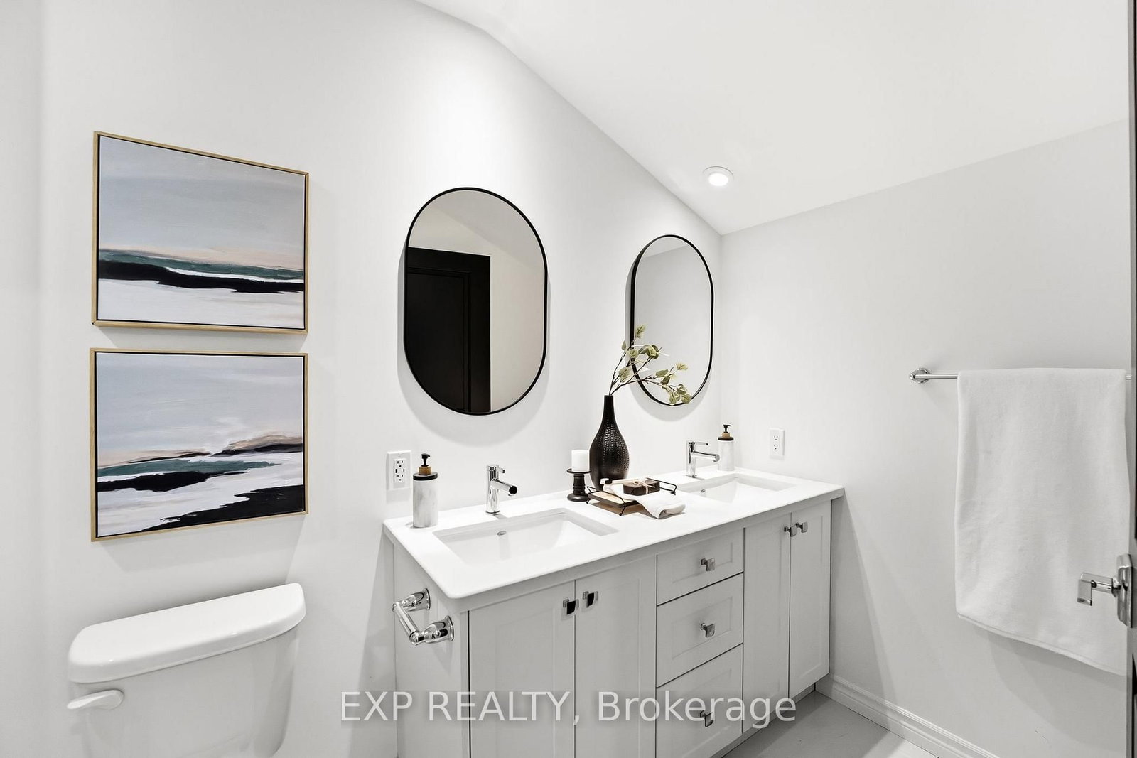 Townhouse for sale at 31 Shand Lane, Scugog, Ontario, L9L 0C7 - Port Perry - MLS: E12976358