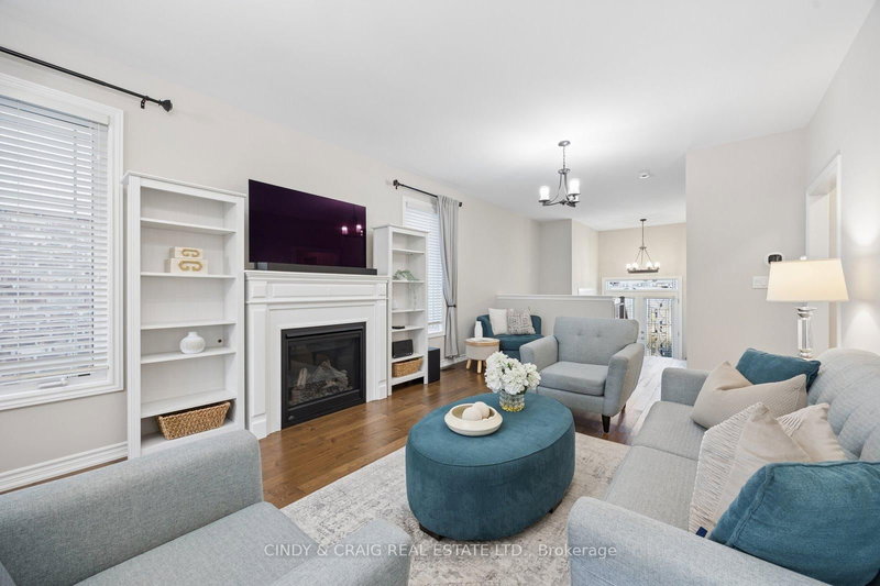 47 Gordon Cowling St, Clarington, L1E 0G7 | Image 2