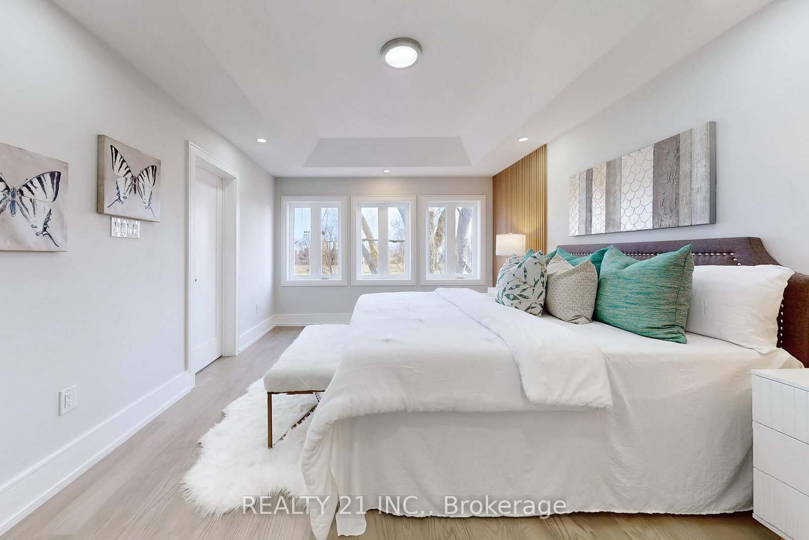 Detached House for sale at 15 Malta Street, Toronto, Ontario, M1N 2L2 - Birchcliffe-Cliffside - MLS: E12976654