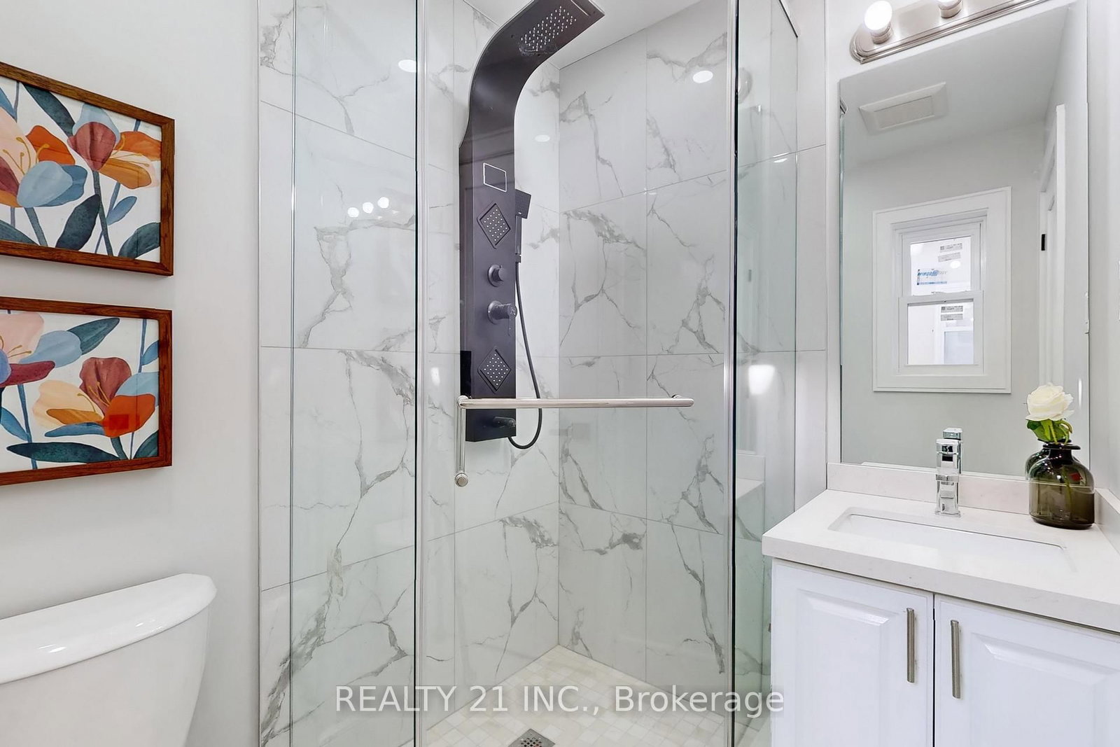 Detached House for sale at 15 Malta Street, Toronto, Ontario, M1N 2L2 - Birchcliffe-Cliffside - MLS: E12976654