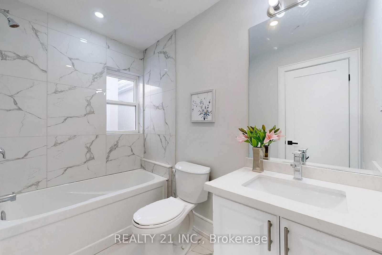 Detached House for sale at 15 Malta Street, Toronto, Ontario, M1N 2L2 - Birchcliffe-Cliffside - MLS: E12976654