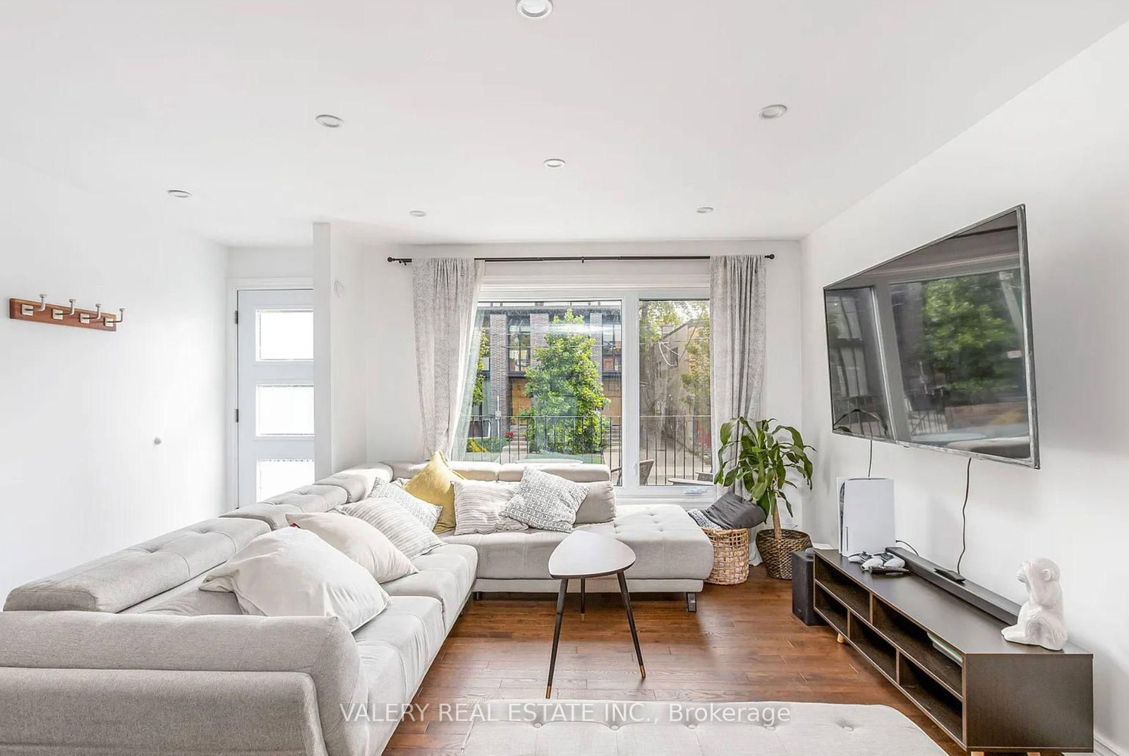 80 Saulter Street - Photo 11