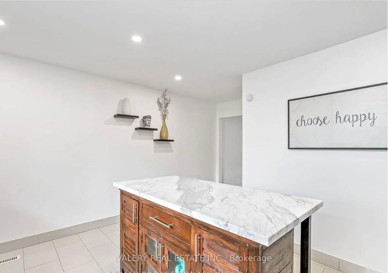 80 Saulter St, Toronto, M4M 2H7 | Image 3