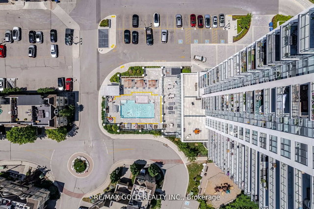 LP03 - 1255 Bayly Street