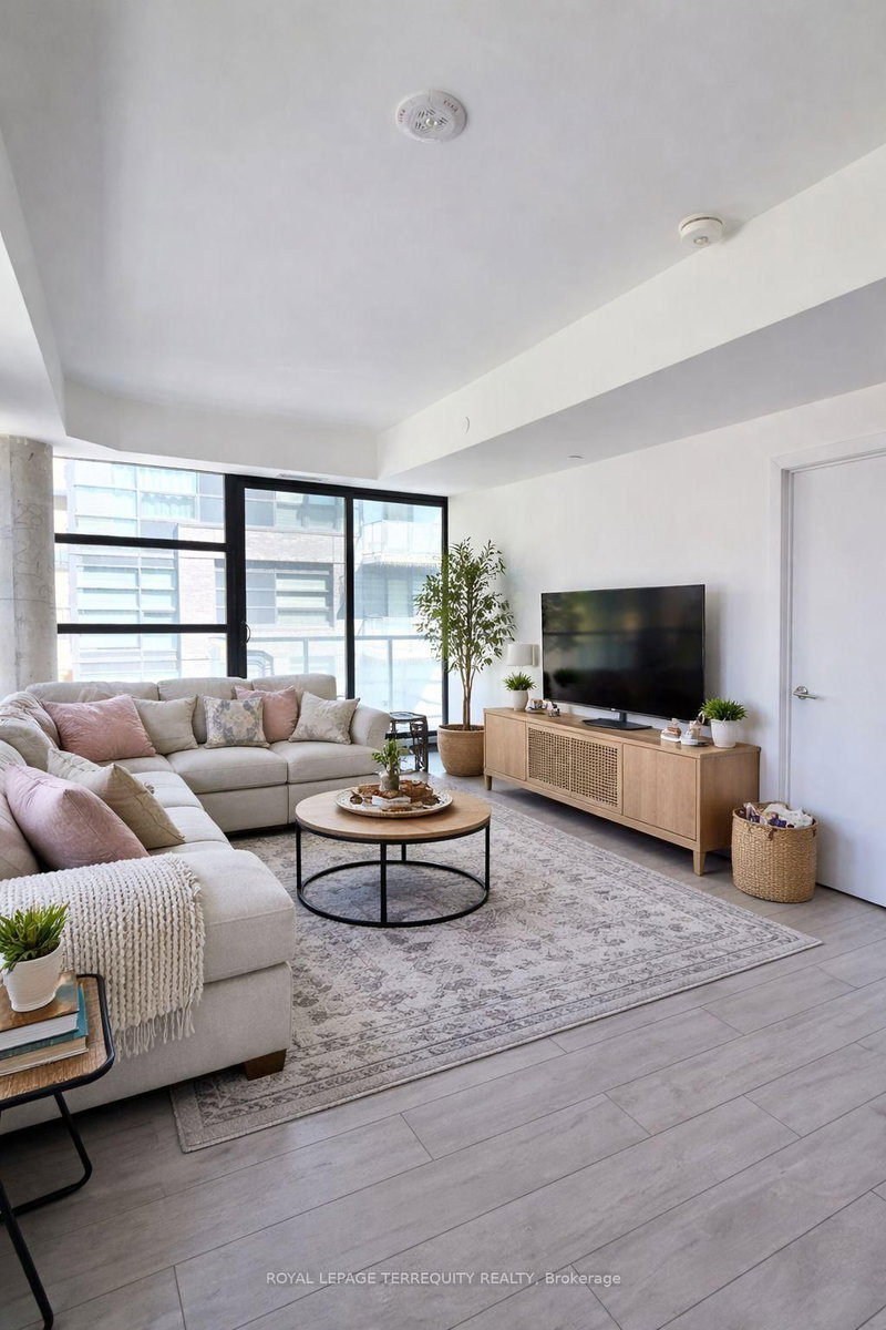 325C - 1612 Charles St, Whitby, L1N 0P3 | Image 2