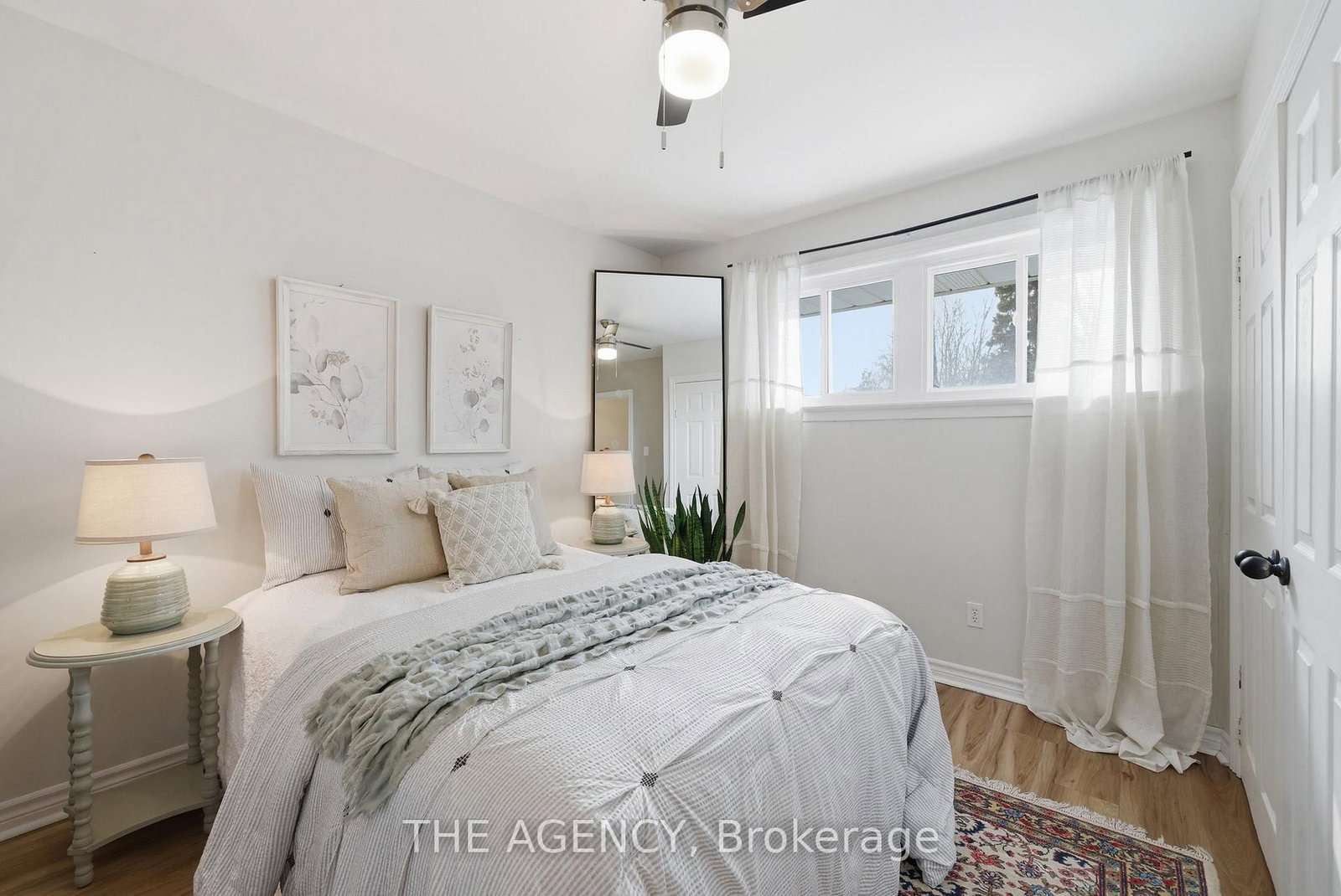 Detached House for sale at 118 Applewood Crescent, Whitby, Ontario, L1N 2E7 - Blue Grass Meadows - MLS: E12977124