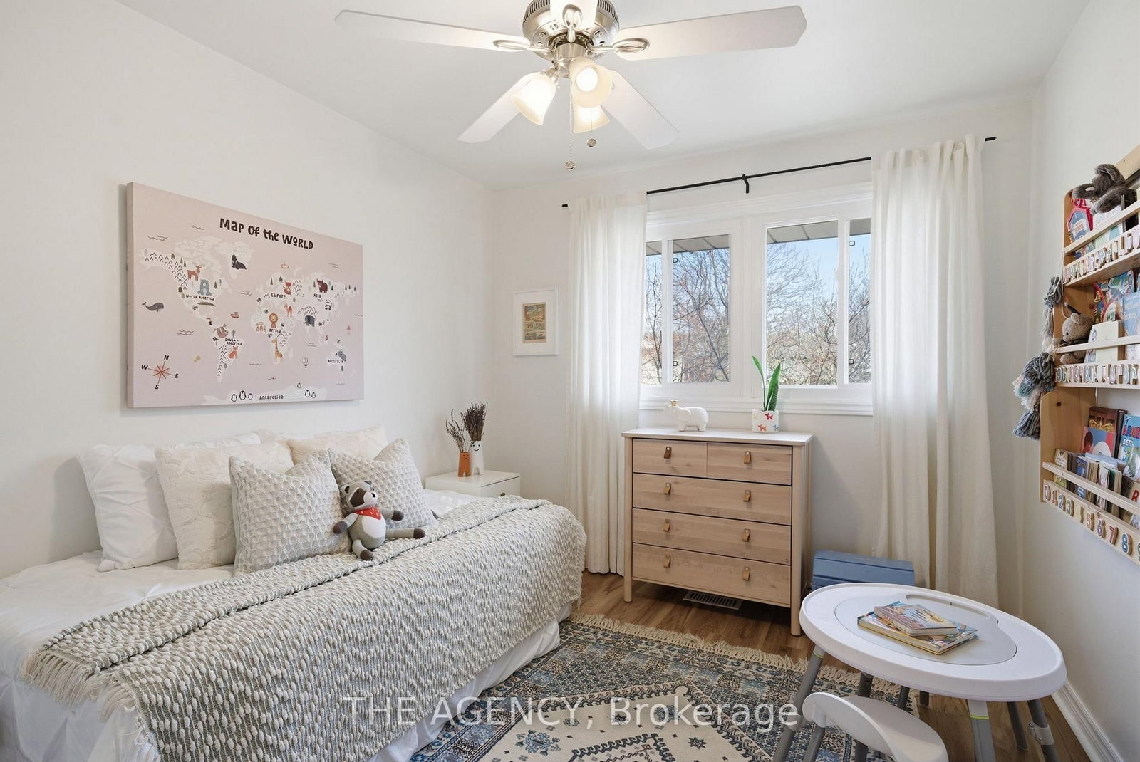 Detached House for sale at 118 Applewood Crescent, Whitby, Ontario, L1N 2E7 - Blue Grass Meadows - MLS: E12977124