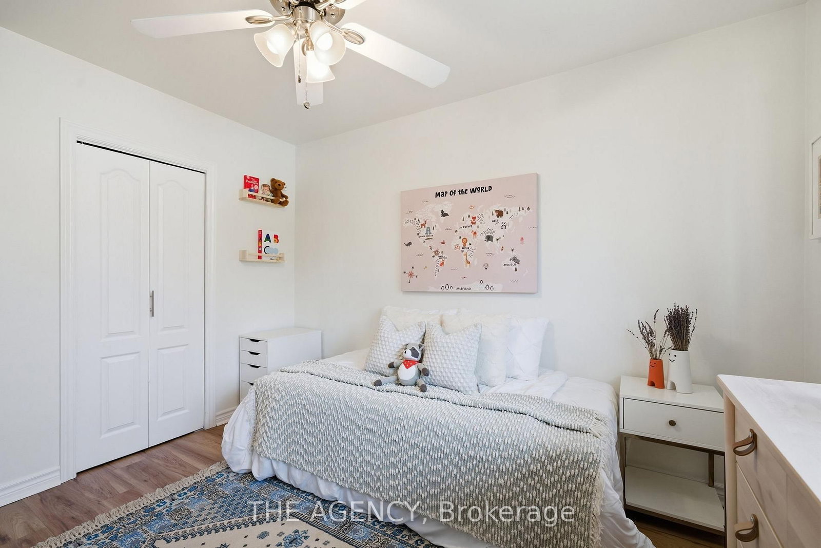 Detached House for sale at 118 Applewood Crescent, Whitby, Ontario, L1N 2E7 - Blue Grass Meadows - MLS: E12977124