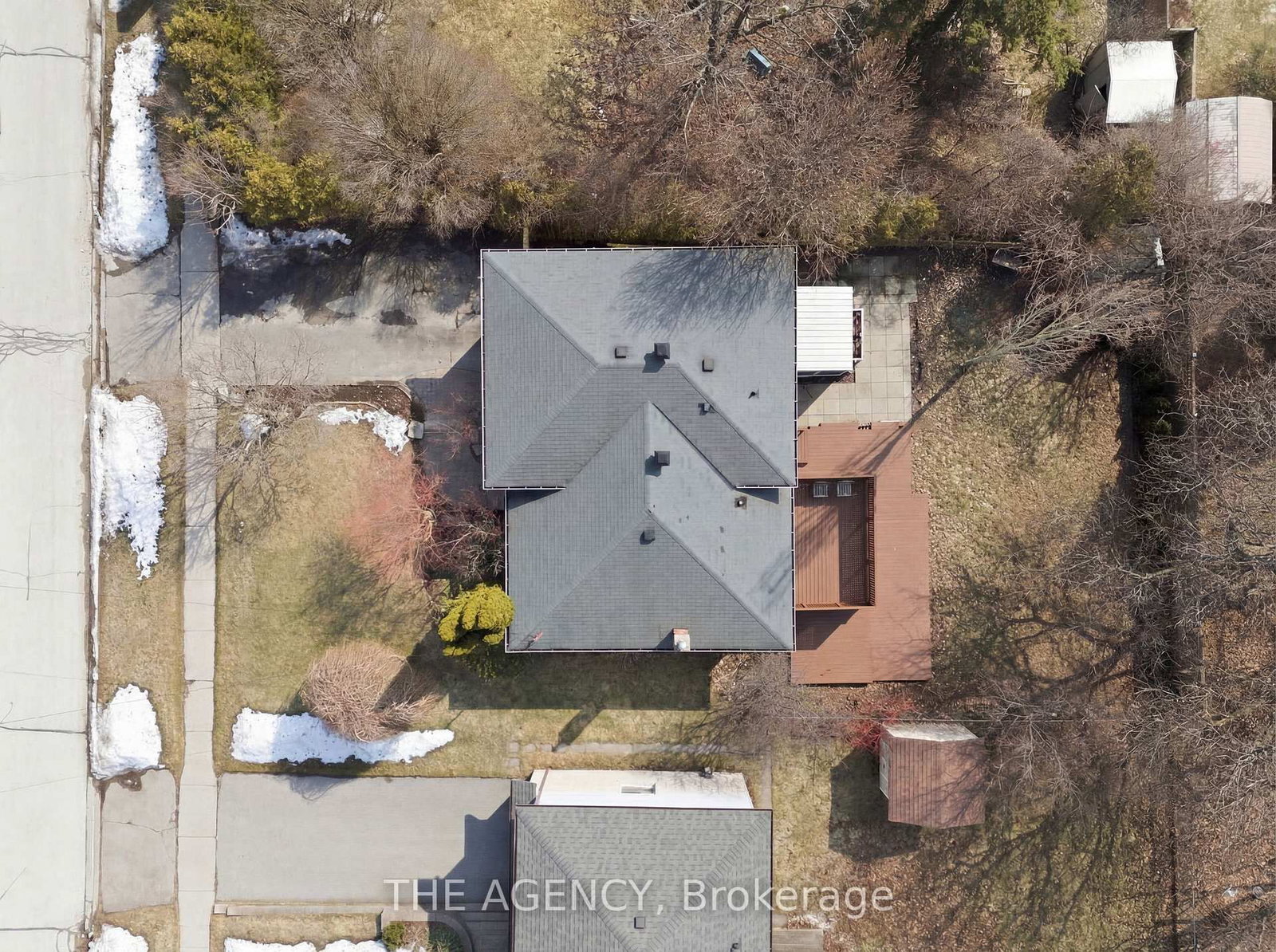 Detached House for sale at 118 Applewood Crescent, Whitby, Ontario, L1N 2E7 - Blue Grass Meadows - MLS: E12977124