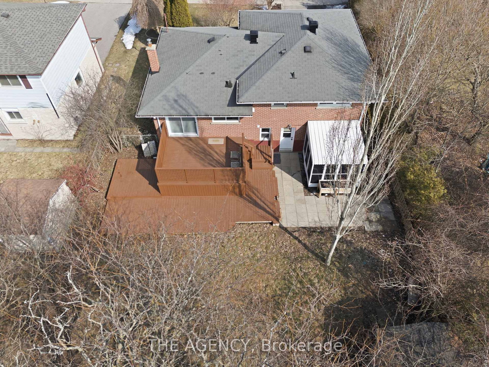 Detached House for sale at 118 Applewood Crescent, Whitby, Ontario, L1N 2E7 - Blue Grass Meadows - MLS: E12977124