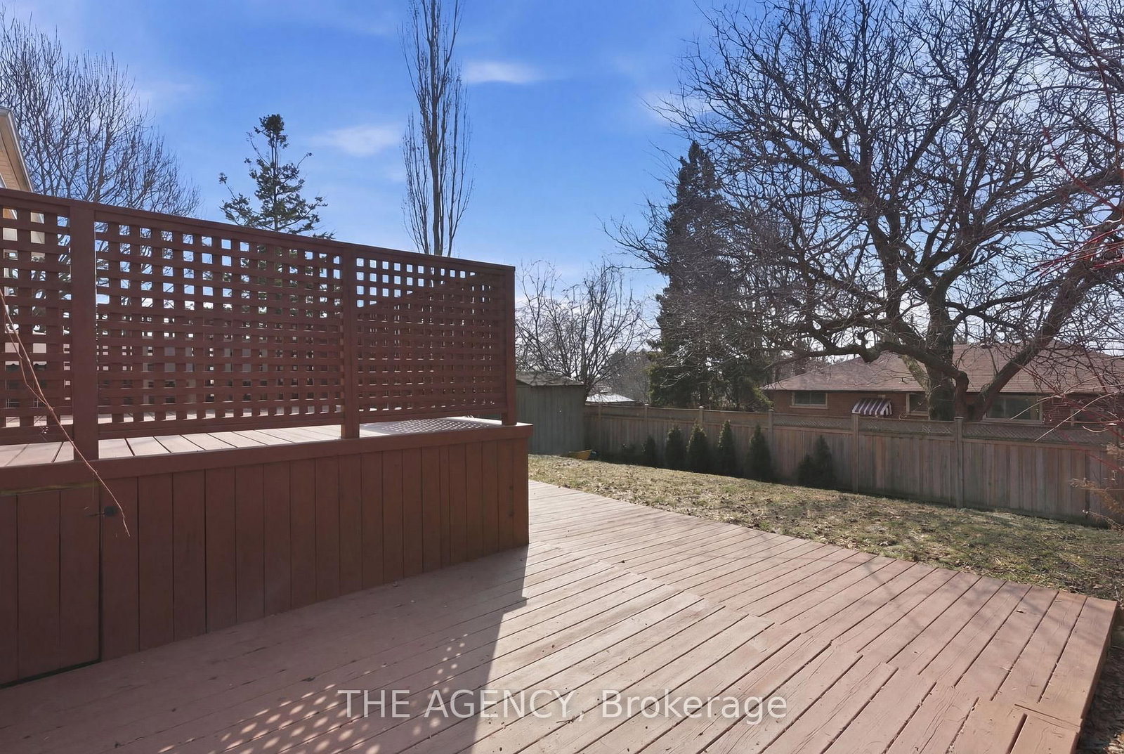 Detached House for sale at 118 Applewood Crescent, Whitby, Ontario, L1N 2E7 - Blue Grass Meadows - MLS: E12977124