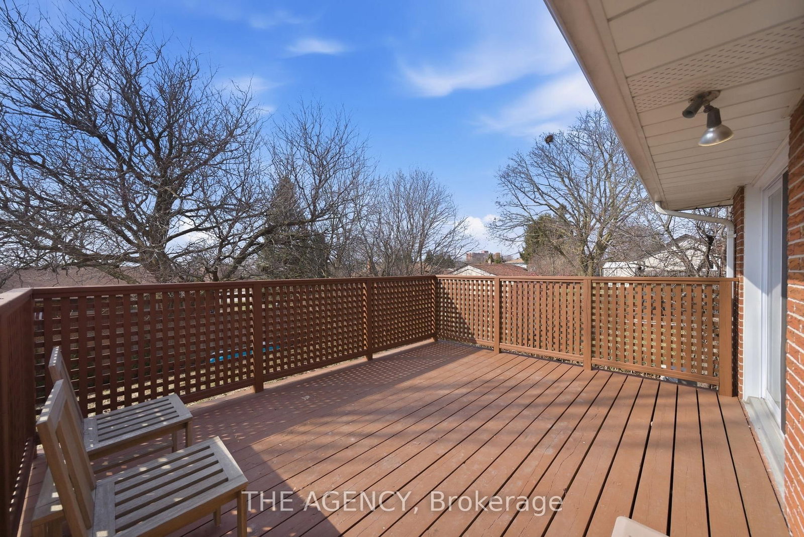 Detached House for sale at 118 Applewood Crescent, Whitby, Ontario, L1N 2E7 - Blue Grass Meadows - MLS: E12977124