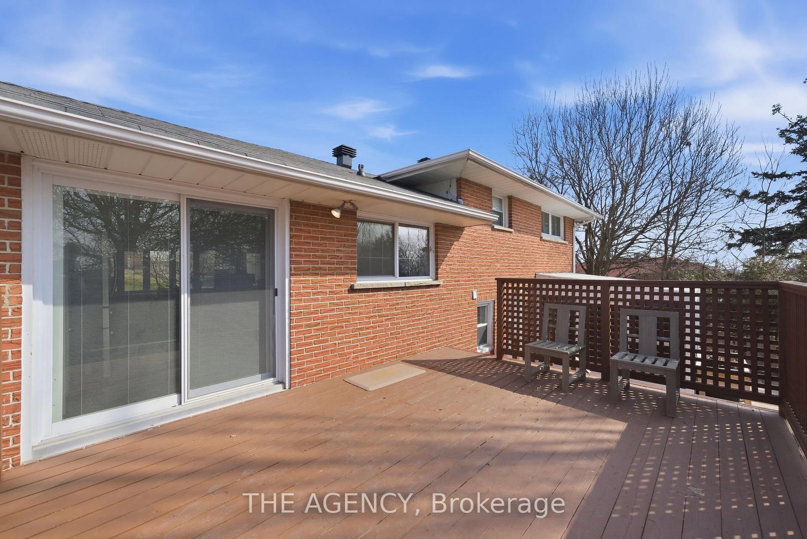 Detached House for sale at 118 Applewood Crescent, Whitby, Ontario, L1N 2E7 - Blue Grass Meadows - MLS: E12977124