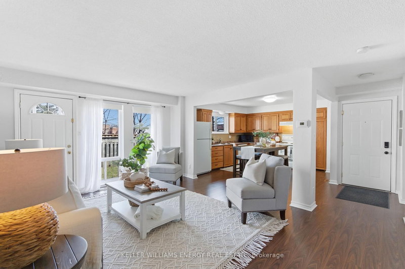 home for sale on 72-1333 Mary Street N