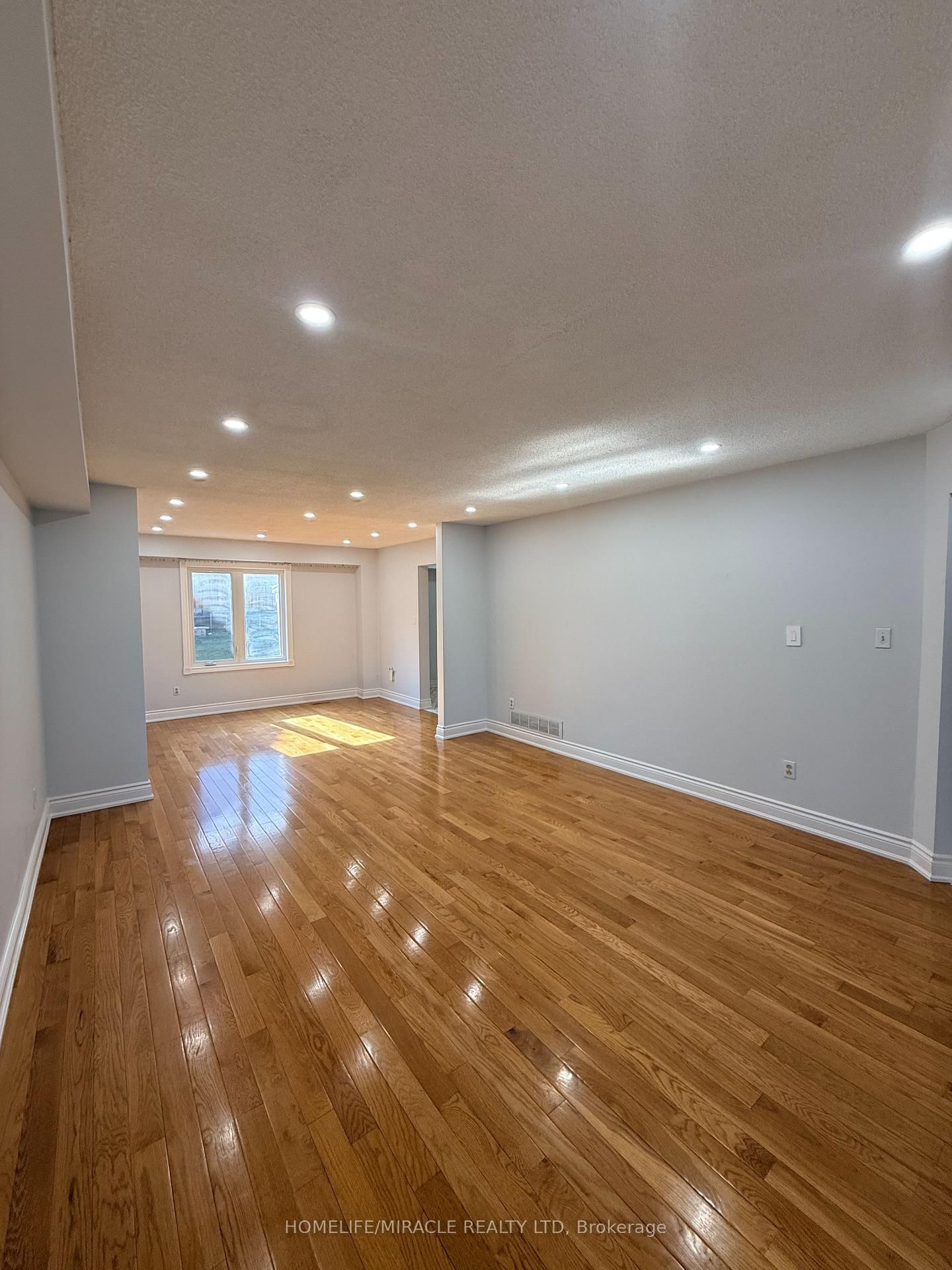 Detached House for sale at 2274 Chapman Court, Pickering, Ontario, L1X 2E8 - Brock Ridge - MLS: E12977232